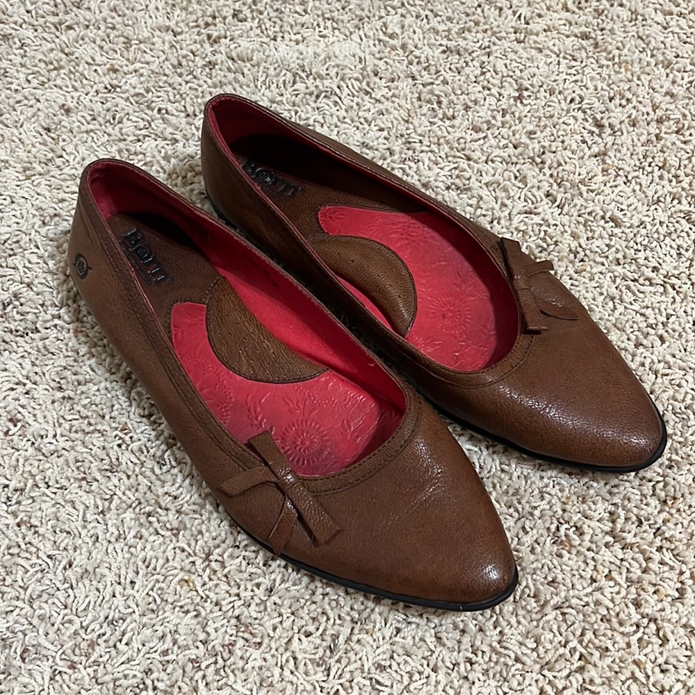 Born Brown Leather Pointed Toe Flats (8 1/2)